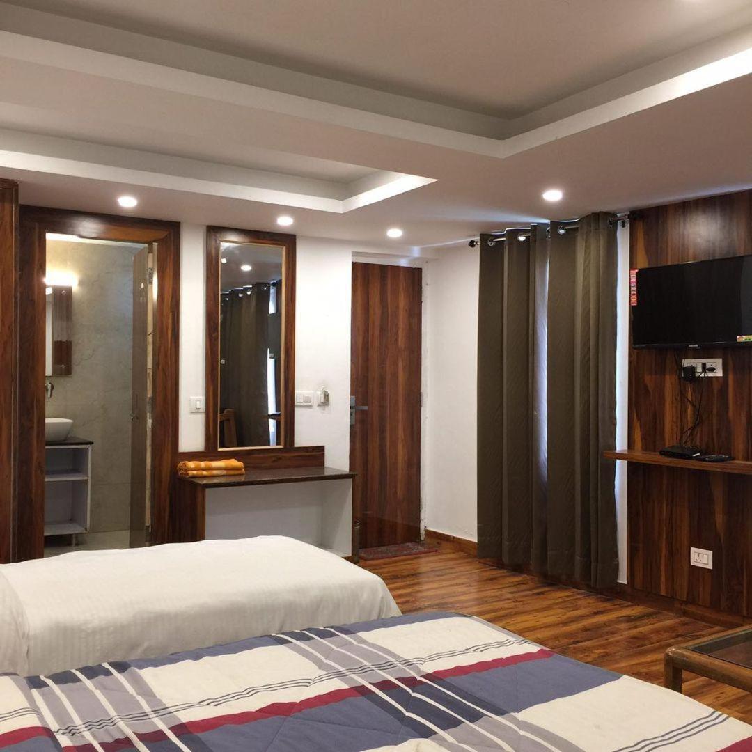 Castle View Hotel Mussoorie Exterior photo